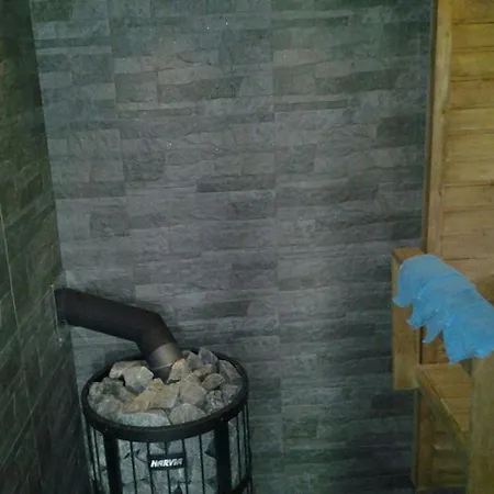 Convenient For 6 With Sauna *