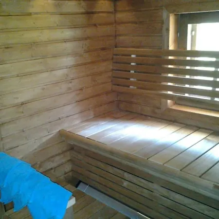 Convenient For 6 With Sauna